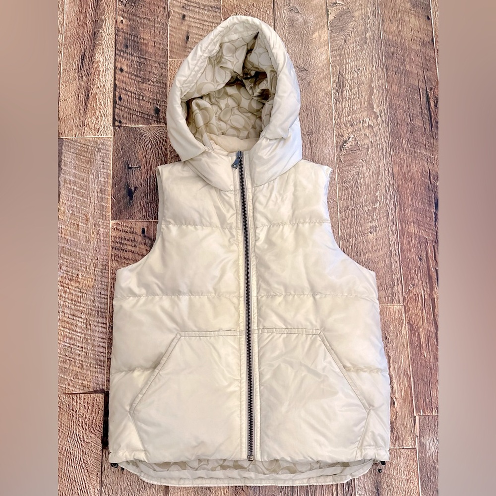 Coach Women’s Down Hooded Puffer Vest, Off White, Size Medium